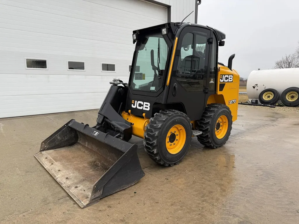 2022 JCB 270