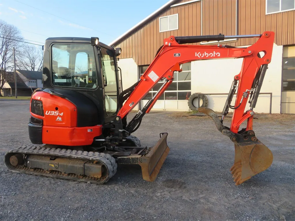 2022 KUBOTA U35-4