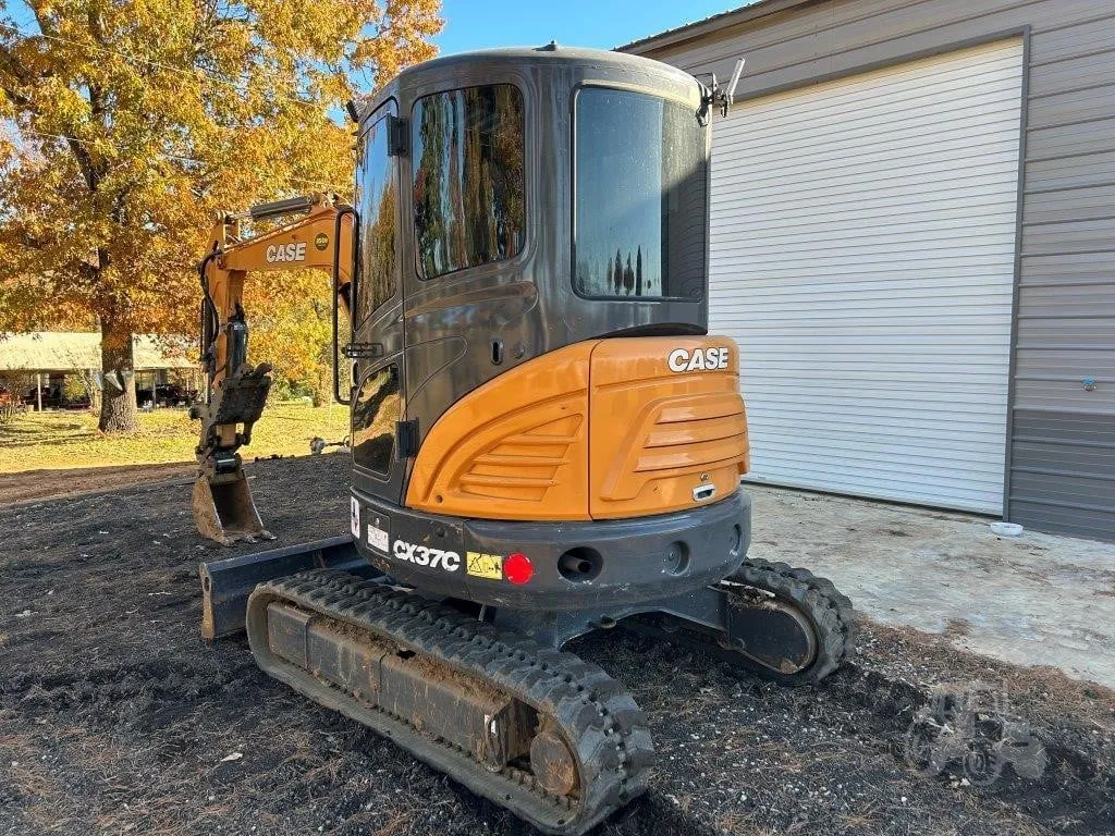 2021 Case CX37C